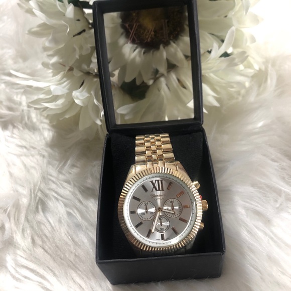 NEW - Classic Gold Watch - Picture 7 of 15